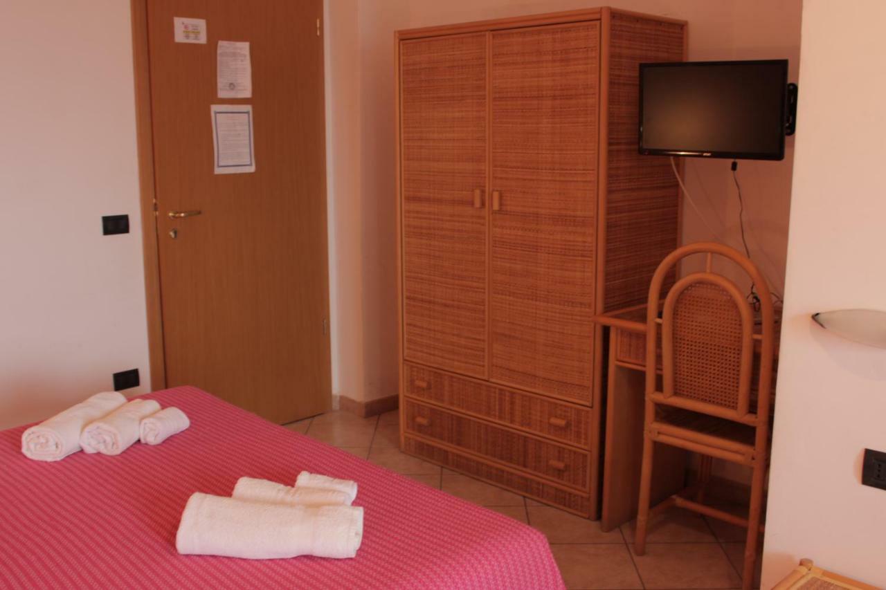 Albergo Il Terrazzino Vibo Valentia Marina Exteriör bild