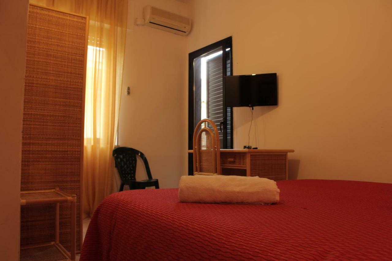 Albergo Il Terrazzino Vibo Valentia Marina Exteriör bild