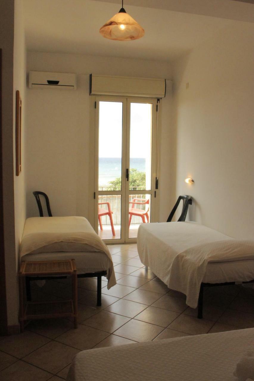 Albergo Il Terrazzino Vibo Valentia Marina Exteriör bild